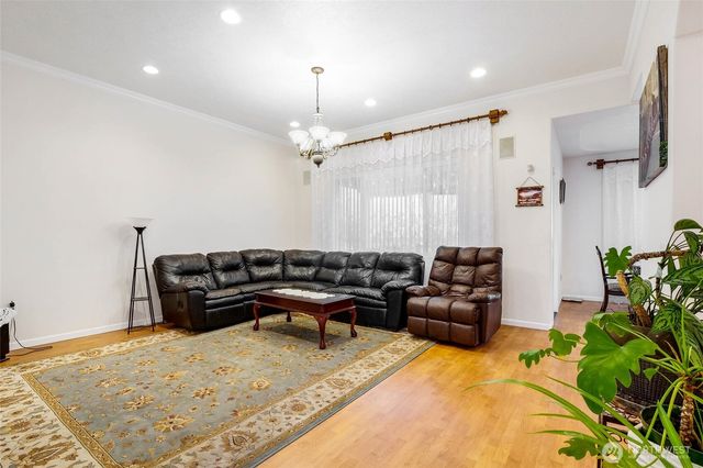 950 S Garden Drive, Moses Lake, WA 98837