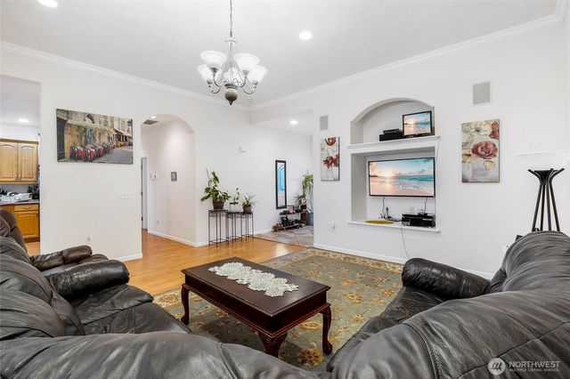 950 S Garden Drive, Moses Lake, WA 98837