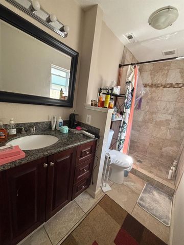8936 Autumnwood Dr, Sacramento, CA 95826