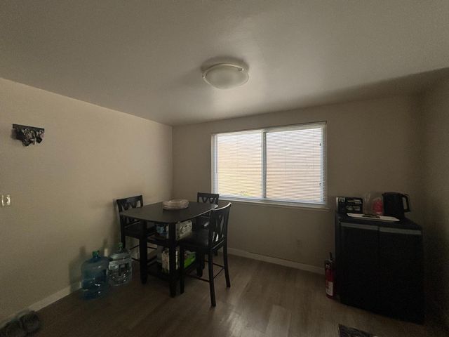 8936 Autumnwood Dr, Sacramento, CA 95826