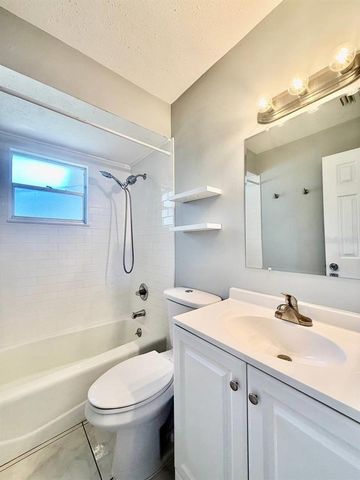 10812 HANNAWAY DRIVE C, Riverview, FL 33578