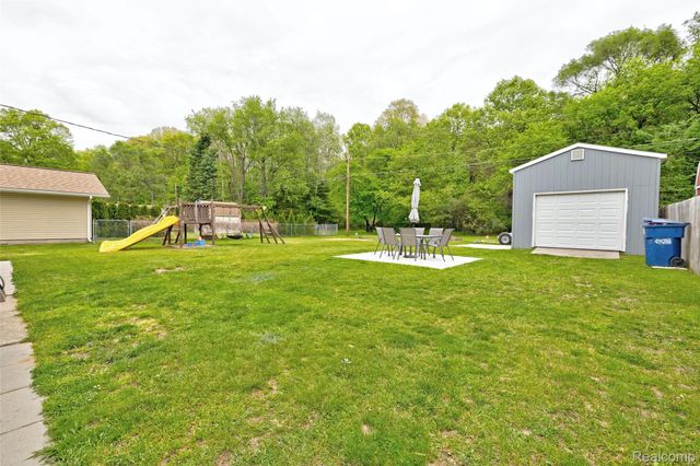 1601 Michael Street, Brandon Charter Township, MI 48462