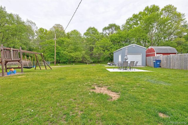 1601 Michael Street, Brandon Charter Township, MI 48462