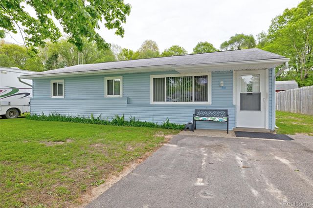 1601 Michael Street, Brandon Charter Township, MI 48462