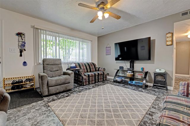 1601 Michael Street, Brandon Charter Township, MI 48462