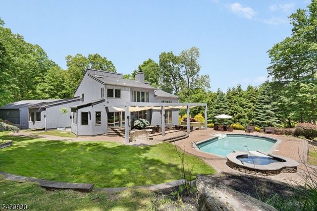 16 Perona Rd, Andover Twp., NJ 07821