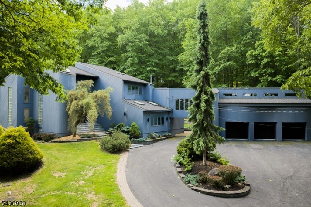 16 Perona Rd, Andover Twp., NJ 07821