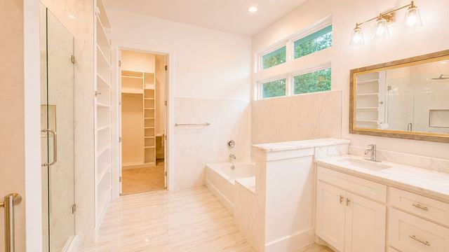 1800 Kirnwood Drive, Dallas, TX 75232