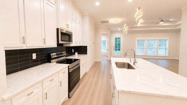 1800 Kirnwood Drive, Dallas, TX 75232