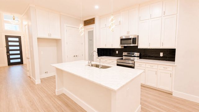 1800 Kirnwood Drive, Dallas, TX 75232