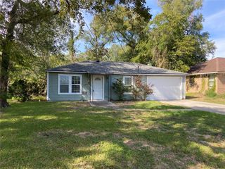 2103 Holly Drive, Dickinson, TX 77539