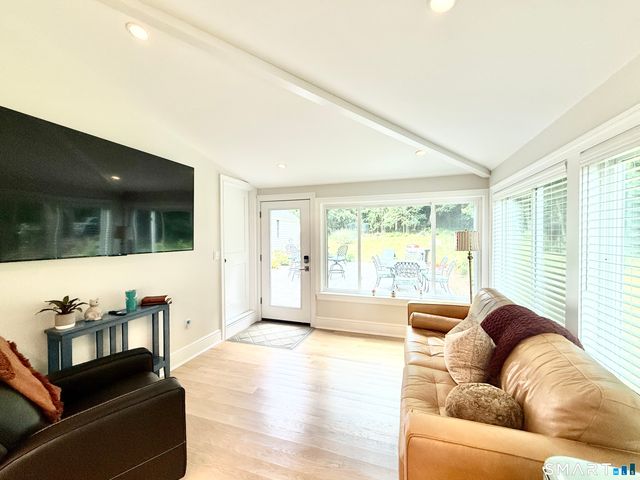-225 Hoyt Street, Darien, CT 06820