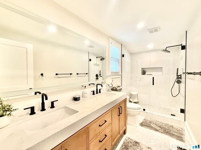 -225 Hoyt Street, Darien, CT 06820