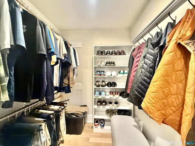 -225 Hoyt Street, Darien, CT 06820