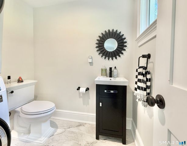 -225 Hoyt Street, Darien, CT 06820