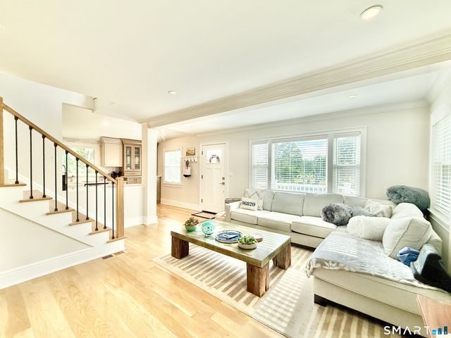 -225 Hoyt Street, Darien, CT 06820