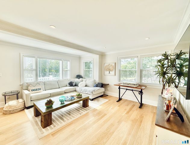 -225 Hoyt Street, Darien, CT 06820