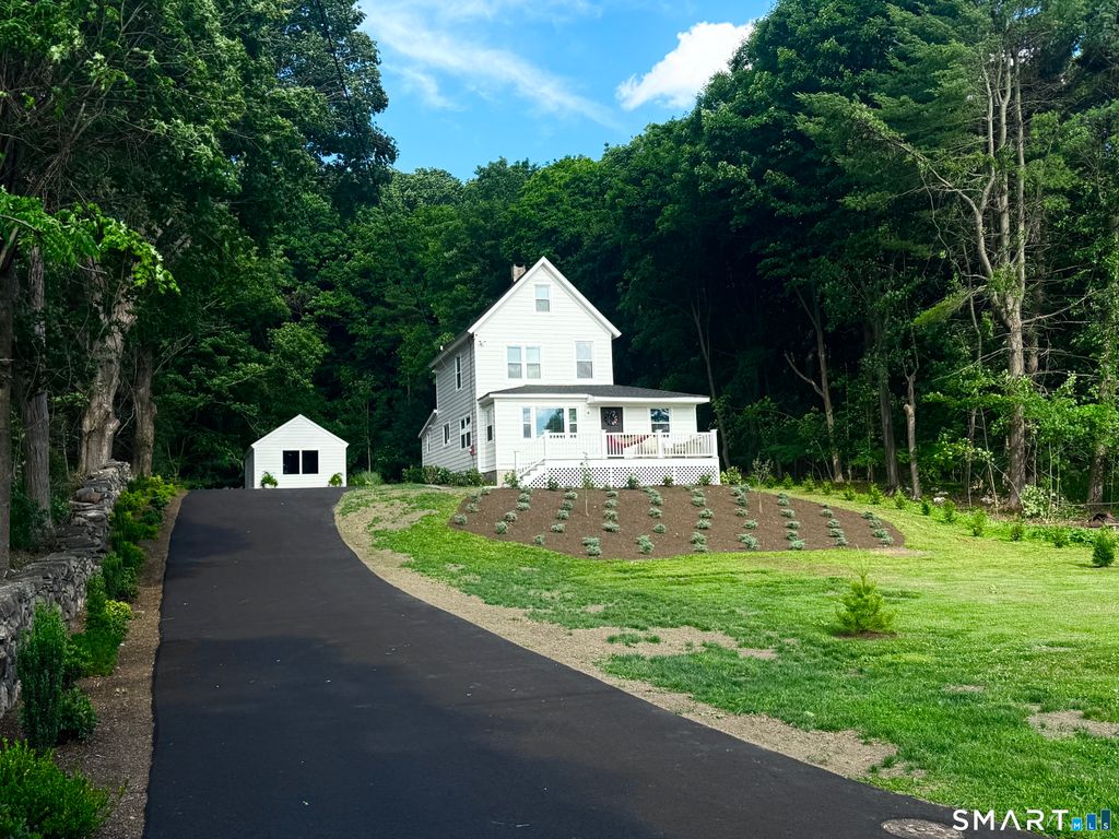 -225 Hoyt Street, Darien, CT 06820