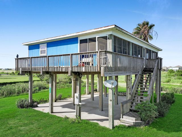 830 E Johnson Crawford Circle, Port Bolivar, TX 77650