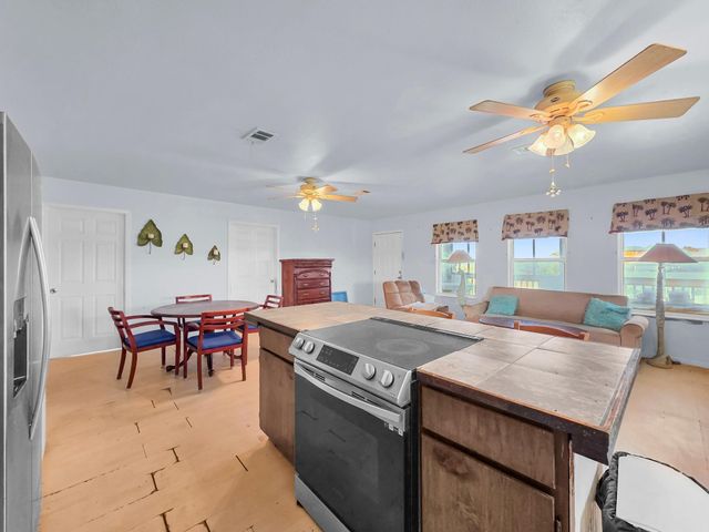 830 E Johnson Crawford Circle, Port Bolivar, TX 77650