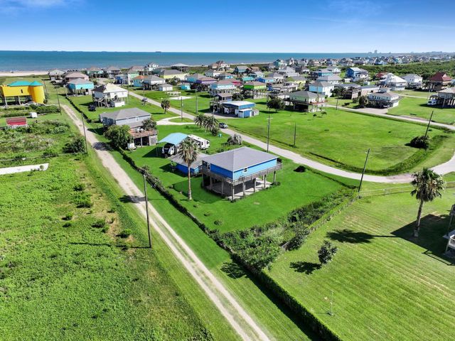 830 E Johnson Crawford Circle, Port Bolivar, TX 77650