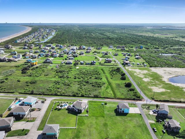 830 E Johnson Crawford Circle, Port Bolivar, TX 77650