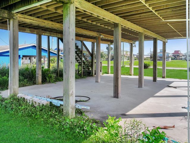 830 E Johnson Crawford Circle, Port Bolivar, TX 77650