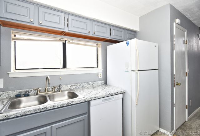 6737 S Peoria Avenue C201, Tulsa, OK 74136