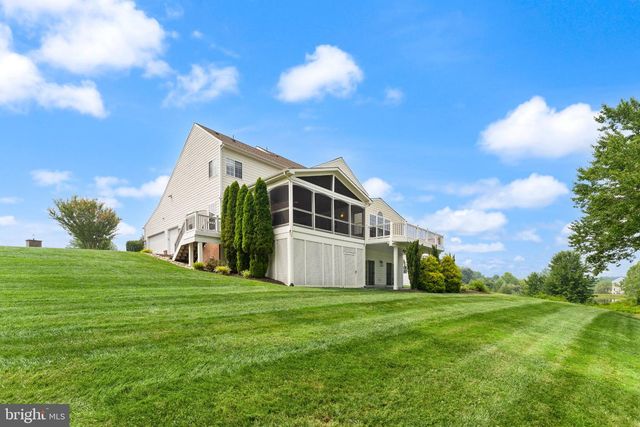 23044 CREIGHTON FARMS DR, Leesburg, VA 20175