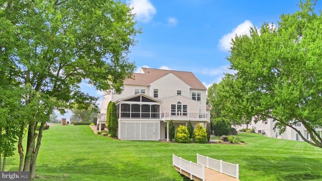 23044 CREIGHTON FARMS DR, Leesburg, VA 20175