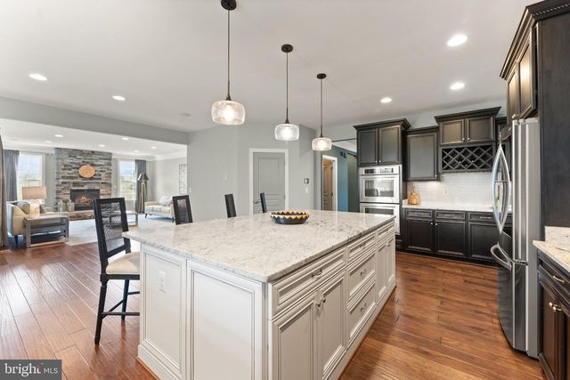 23044 CREIGHTON FARMS DR, Leesburg, VA 20175