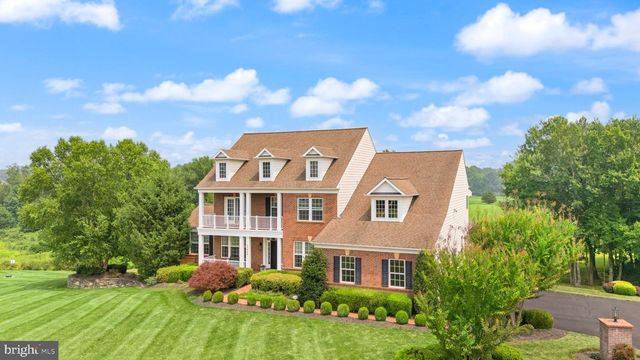 23044 CREIGHTON FARMS DR, Leesburg, VA 20175