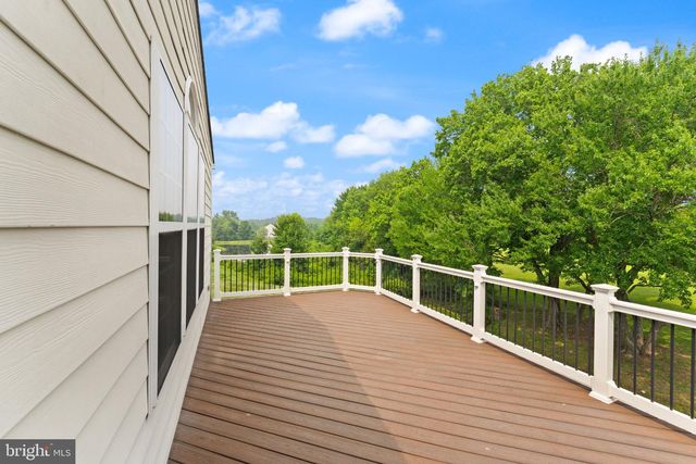 23044 CREIGHTON FARMS DR, Leesburg, VA 20175
