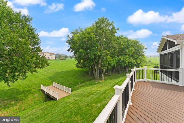 23044 CREIGHTON FARMS DR, Leesburg, VA 20175