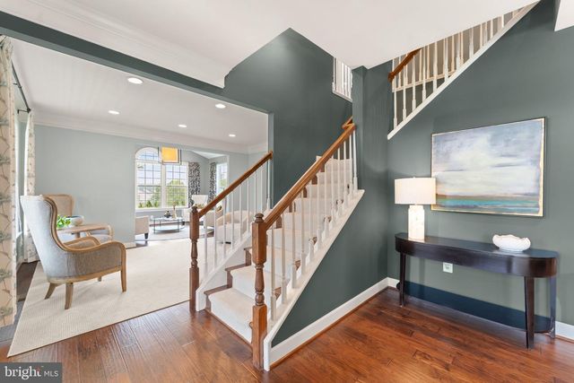 23044 CREIGHTON FARMS DR, Leesburg, VA 20175