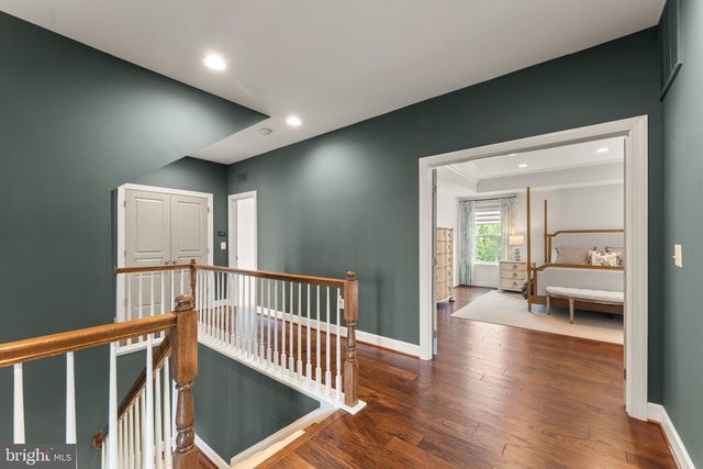 23044 CREIGHTON FARMS DR, Leesburg, VA 20175