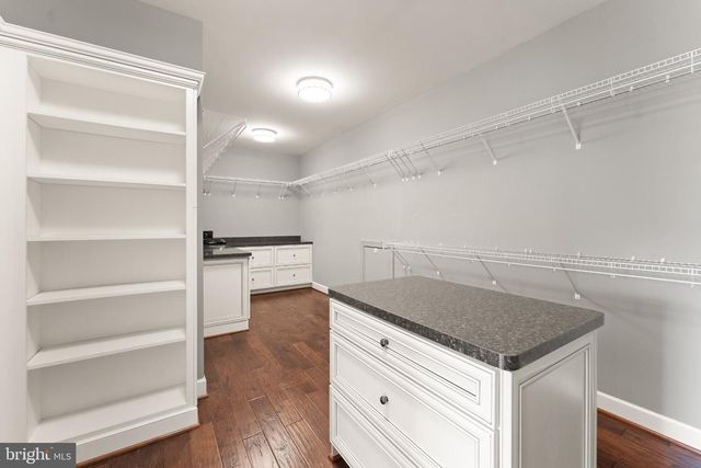 23044 CREIGHTON FARMS DR, Leesburg, VA 20175