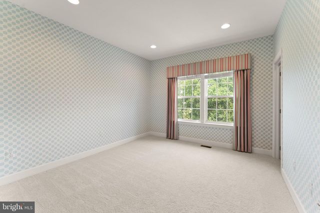 23044 CREIGHTON FARMS DR, Leesburg, VA 20175