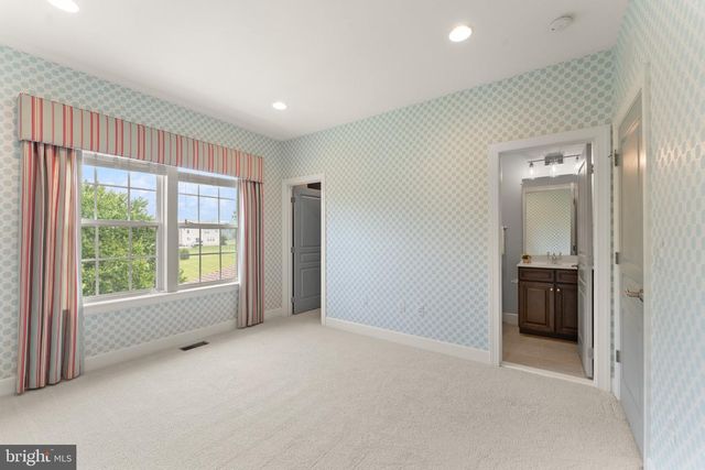 23044 CREIGHTON FARMS DR, Leesburg, VA 20175