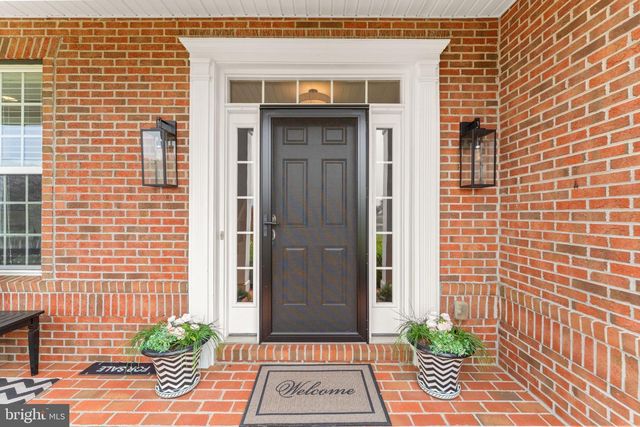 23044 CREIGHTON FARMS DR, Leesburg, VA 20175