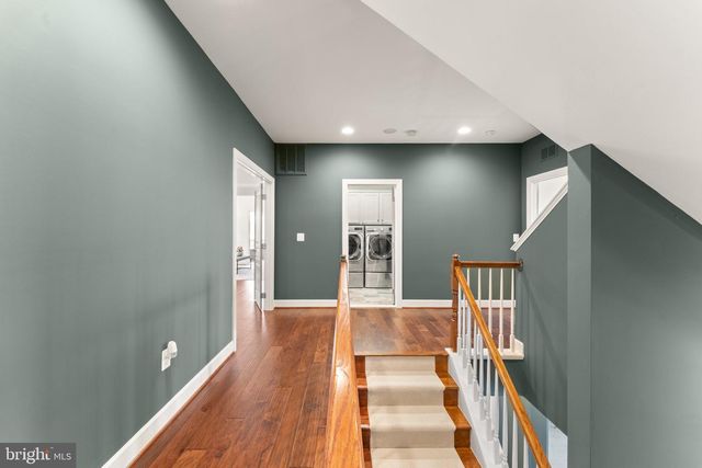 23044 CREIGHTON FARMS DR, Leesburg, VA 20175