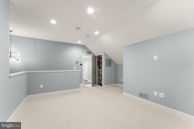 23044 CREIGHTON FARMS DR, Leesburg, VA 20175