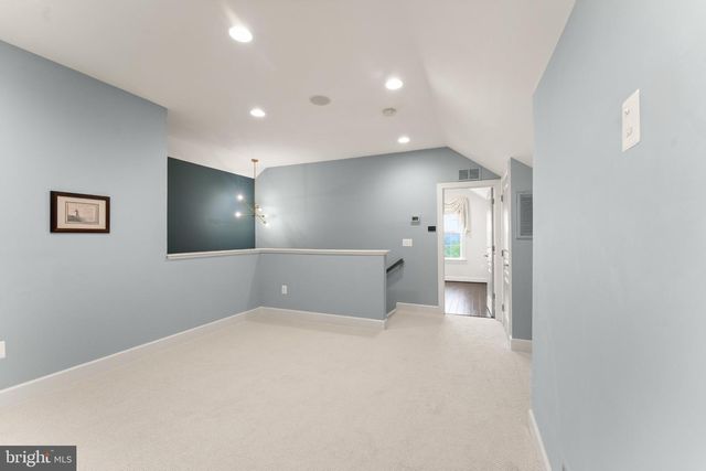 23044 CREIGHTON FARMS DR, Leesburg, VA 20175
