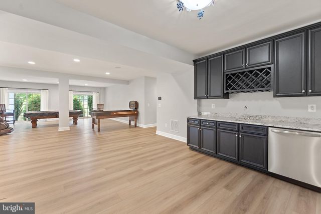 23044 CREIGHTON FARMS DR, Leesburg, VA 20175