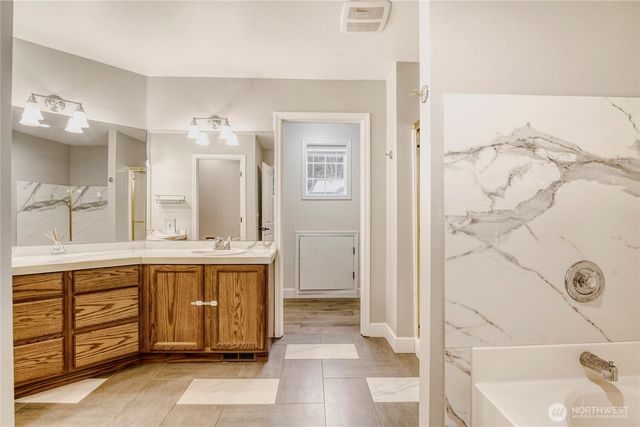 25403 Cumberland Way, Black Diamond, WA 98010