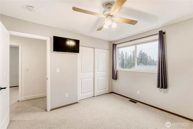 25403 Cumberland Way, Black Diamond, WA 98010