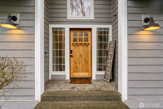 25403 Cumberland Way, Black Diamond, WA 98010