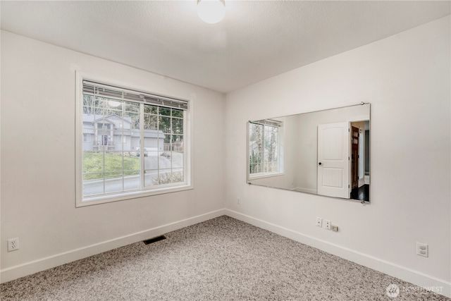 25403 Cumberland Way, Black Diamond, WA 98010