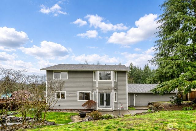 25403 Cumberland Way, Black Diamond, WA 98010