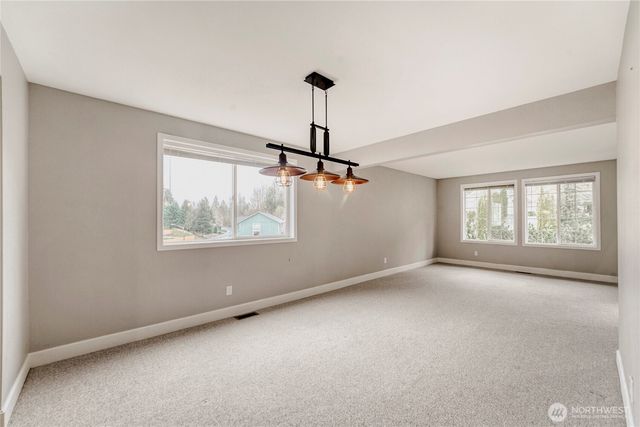 25403 Cumberland Way, Black Diamond, WA 98010